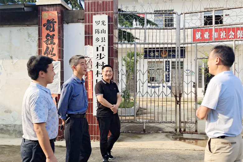 付晓虎在百步村督导检查工作.jpg